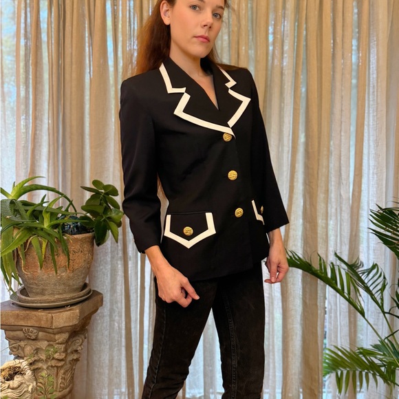 Albert Nipon Suit Jacket - Picture 4 of 5